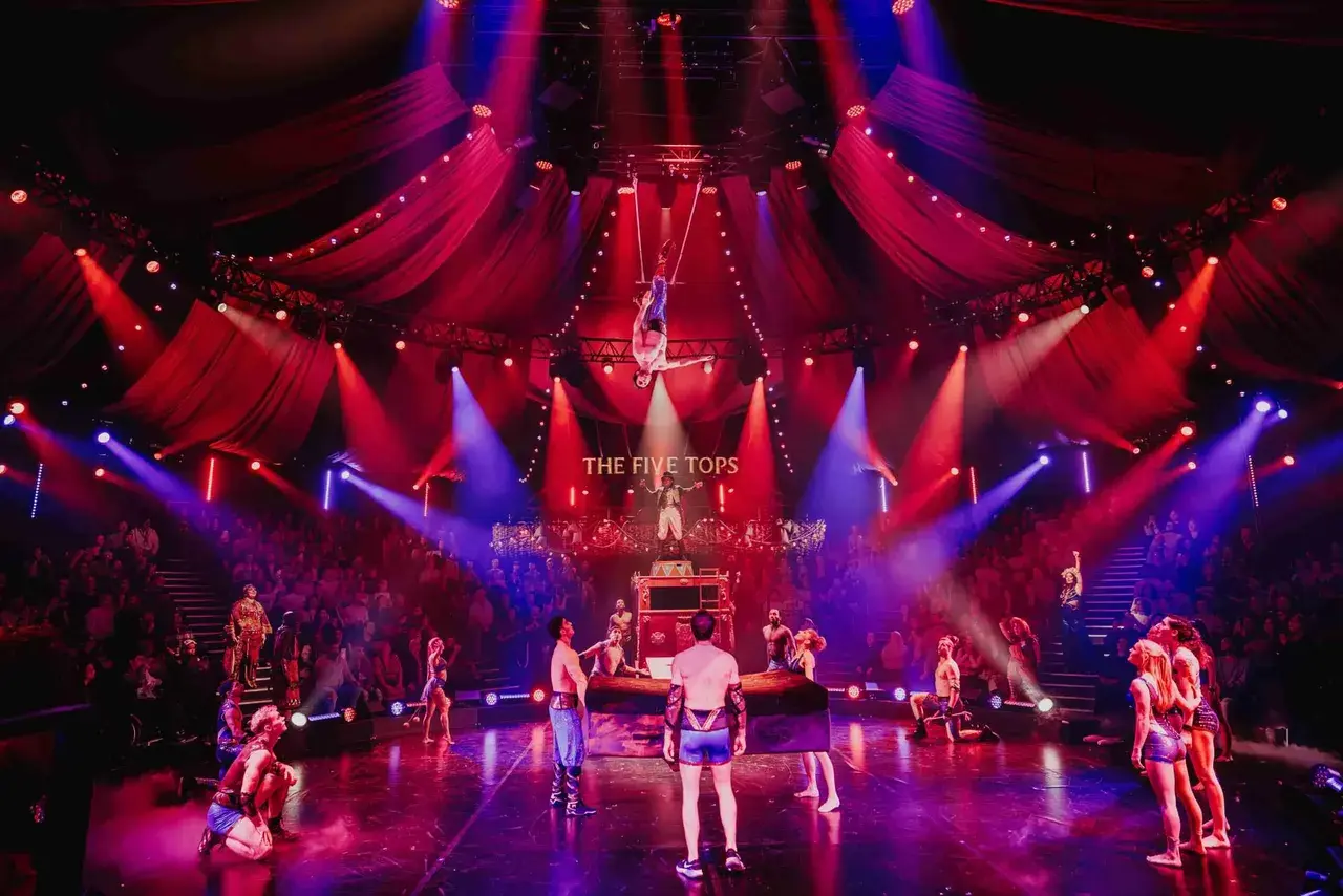 Come Alive in-the-round circus - TSA scenery, drapes, automation, performer flying and EXE-Rise rigging