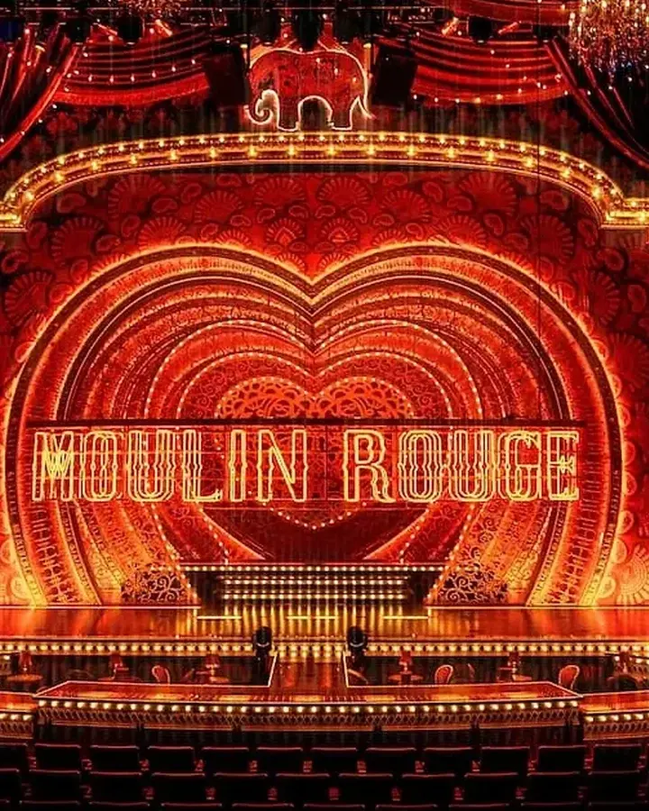 The illuminated Club Heart Portal on the Moulin Rouge stage. Photo: Michelle Grace Hunder.