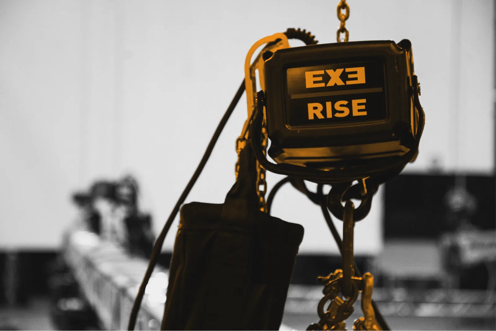 EXE Rise chain hoist body and gear detail